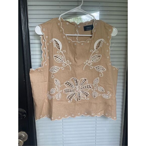 NWT VICI Lennon Eyelet Linen Blend Embroidered Sleeveless Blouse Tan XL - Picture 3 of 12
